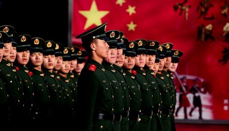 Die Volksbefreiungsarmee übt ständig invasionsähnliche Szenarien und hat damit eine mächtige ...