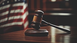 Die mittlerweile 16-Jährigen wurden zu jeweils sechs Monaten auf Bewährung nach Jugendstrafrecht ...