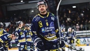 Dienstag Papa, Donnerstag Halbfinalist: Eisbären-Stürmer Alexander Lahoda.