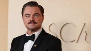 Leonardo DiCaprio zeigte sich bei der diesjährigen Oscarverleihung mit Schnauzbart