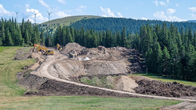 Aufnahme vom Herbst 2025: Die Bauarbeiten laufen auf Hochtouren.