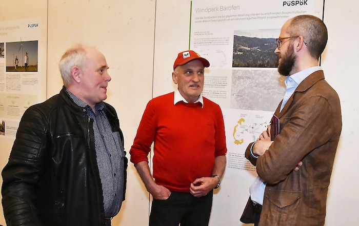 Grundeigentümer Johann Radl mit Initiator Franz Dorner beim Baustart im Mai.