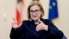 NÖ-Landes-Chefin Johanna Mikl-Leitner in ihrem Wiener Büro im Palais Niederösterreich