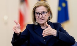 Mikl-Leitner übt sanfte Kritik am Bund und klare an der SPÖ.