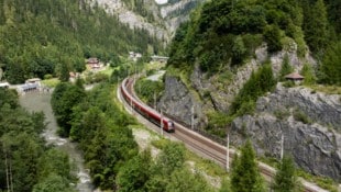 Die Bahnstrecke am Klammstein im Gasteinertal