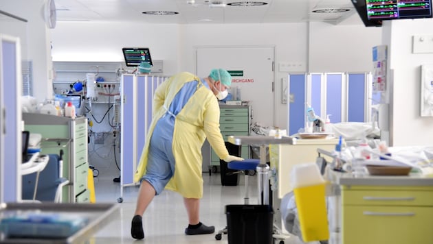 In den Salzburger Landeskliniken ist die Personaldecke dünn, die Gebäude teils veraltet.