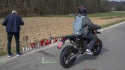 An dieser Stelle auf der Petersdorfstraße, auf der Jugendliche gerne mit ihren Motorrädern ...