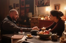 Kulinas Ex-Freundin hat ihre Mutter im Feuer verloren.