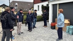 Die Dreharbeiten für die Sendung Fahndung Österreich in der Nähe des Klopeiner Sees laufen auf ...