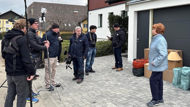 Die Dreharbeiten für die Sendung Fahndung Österreich in der Nähe des Klopeiner Sees laufen auf ...