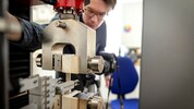 Jahrelange Forschung an der Schnittstelle zur Wirtschaft zeigt Erfolge: Holzkomponenten können ...