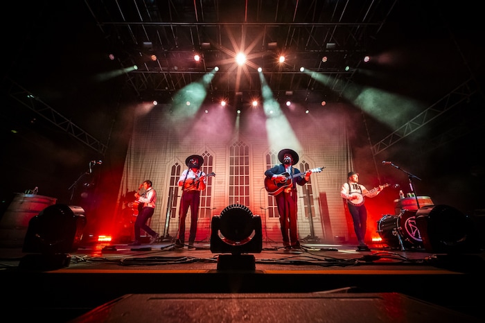 Bei ihrer letzten Österreich-Show am Open-Air-Gelände der Wiener Arena warteten die Kanadier mit ...