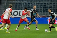 Riquelme (li.) und Liefering vergaben eine 2:0-Führung.