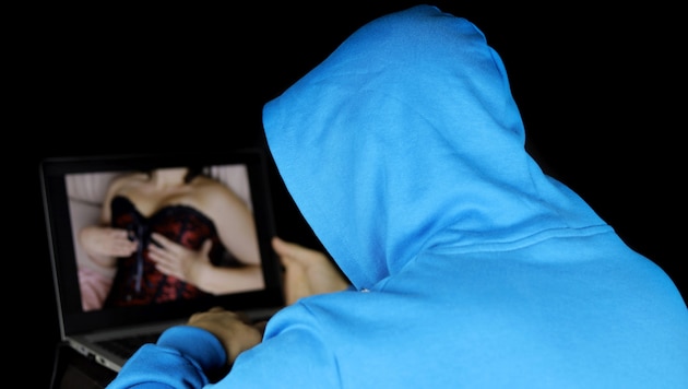 Was treibt Männer dazu an, ohne Einverständnis Deepfake-Pornos von Frauen zu verbreiten?