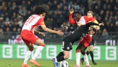 Anrie Chase (li.) glänzte über weite Strecken – dann flog er unnötigerweise vom Platz.