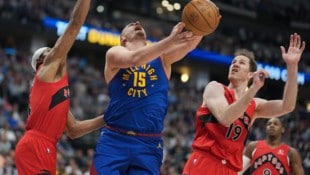 Jakob Pöltl führte sein Team mit 23 Punkten als persönliche Saisonbestleistung und elf Rebounds ...