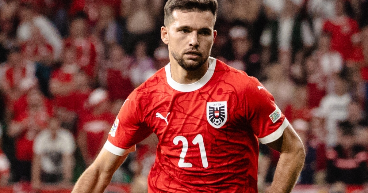 Stöger on Form, Social Media Break & Borussia Mönchengladbach’s Relegation Battle