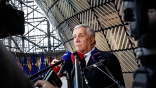 Italiens Außenminister Antonio Tajani stuft die Bedrohung als „sehr vage“ ein, trotzdem dürfe ...