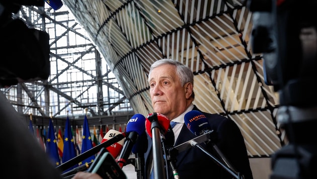 Italiens Außenminister Antonio Tajani stuft die Bedrohung als „sehr vage“ ein, trotzdem dürfe ...