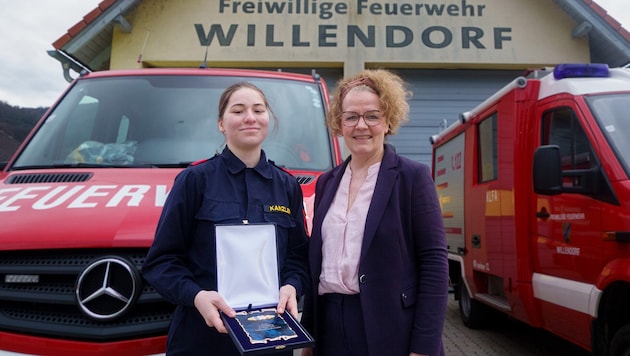 Christiane Teschl-Hofmeister (re.) gratulierte Marlies Kanzler zum Landessieg.