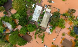 Auf der Inselgruppe Hawaii sind Tausende Menschen wegen Überschwemmungen evakuiert worden (im ...