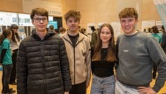 Samuel, Niklas, Machaela und Tobias (v. l.) informierten sich rund ums Studium an der FH ...