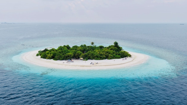 So paradiesisch sich die Malediven auch zeigen – Urlaubsreisen dorthin gestalten sich momentan ...