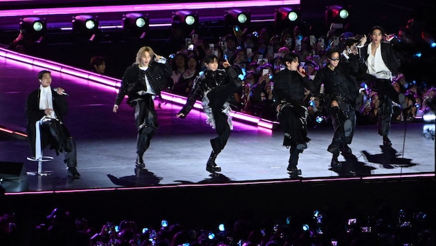 Die sieben Mitglieder der Boyband wollten eine „reifere und weiterentwickelte Version von BTS“ ...