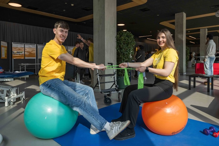 Die Physiotherapie-Studenten (im Bild Paul Prettenthaler und Marlena Platzer) hatten ihren ...