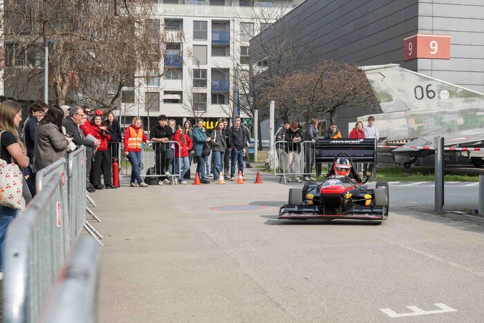 Das Joanneum Racing Team präsentiere seine Boliden.