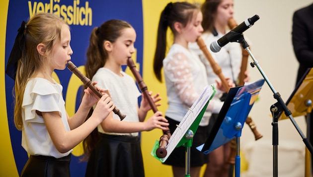 Junge Musikschülerinnen umrahmten die Programmpräsentation der Kulturregion.