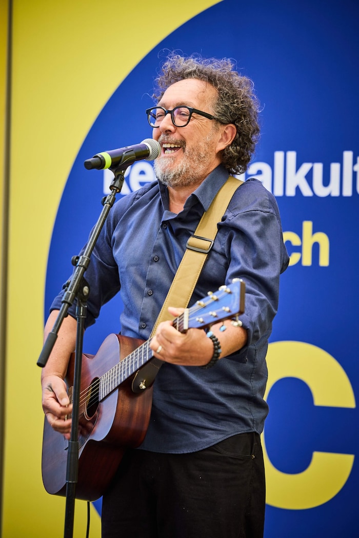 Auch Liedermacher Jimmy Schlager spielte auf