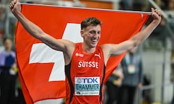 Der Schweizer Simon Ehammer nach seinem Weltrekord in Polen.