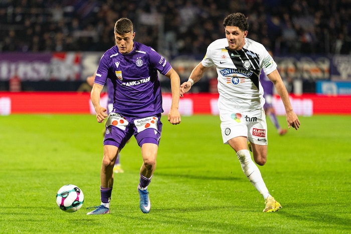 Vasilije Markovic (l.)