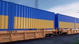 In der Ukraine hat sich bei der Räumung nach einem Drohnenangriff ein tödlicher Unfall ereignet ...