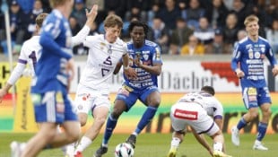 Hartberg muss nach einer Roten Karte in Unterzahl bestehen.