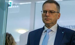 Wird es langsam eng für den schwarzen Klubchef?