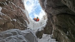 Der Tourengeher wurde aus der Doline geborgen.