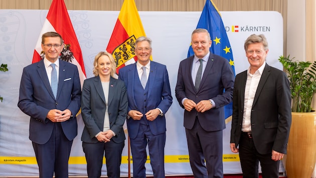 Bei der Sportreferentenkonferenz traf LR Markus Achleitner (ÖVP, links) den Kärntner Kollegen LH ...