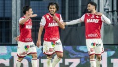 Jacob Italiano (r.) und Ramiz Harakate (M. neben Lichtenberger) machen sich in großer Form für ...