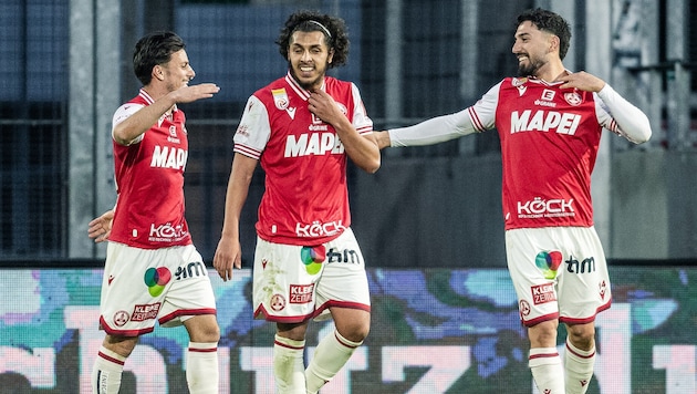 Jacob Italiano (r.) und Ramiz Harakate (M. neben Lichtenberger) machen sich in großer Form für ...