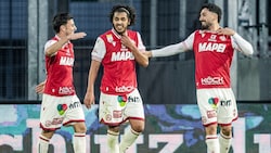 Jacob Italiano (r.) und Ramiz Harakate (M. neben Lichtenberger) machen sich in großer Form für ...