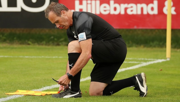 Alleinunterhalter in Itzling: Referee Bernhard Frauenschuh