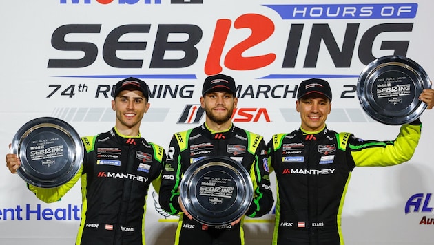 Klaus Bachler (re.) jubelt mit Riccardo Feller und Thomas Preining (li.).