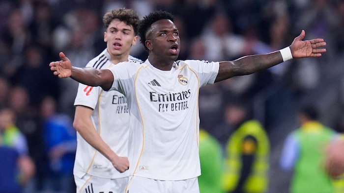 Vinicius Junior bleibt bei Real Madrid.