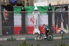 Propaganda-Plakate in Teheran