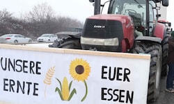 Bereits im Jänner protestierten Bauern in Parndorf gegen Mercosur. Jetzt geht's nach Wien. 