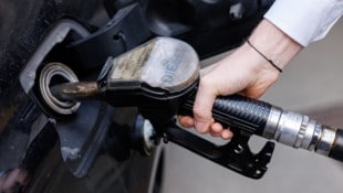 Auch wenn die Preise wieder leicht gesunken sind, bleibt die Sorge groß – der nächste Anstieg ...