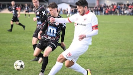 Katsdorf (schwarz) jubelte über ein souveränes 3:0.