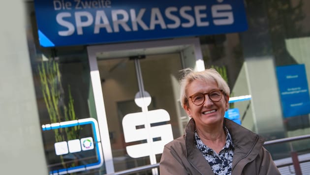 Wie schnell sich das Leben in alle Richtungen verändern kann, weiß Renate Pintzinger (oben) aus ...